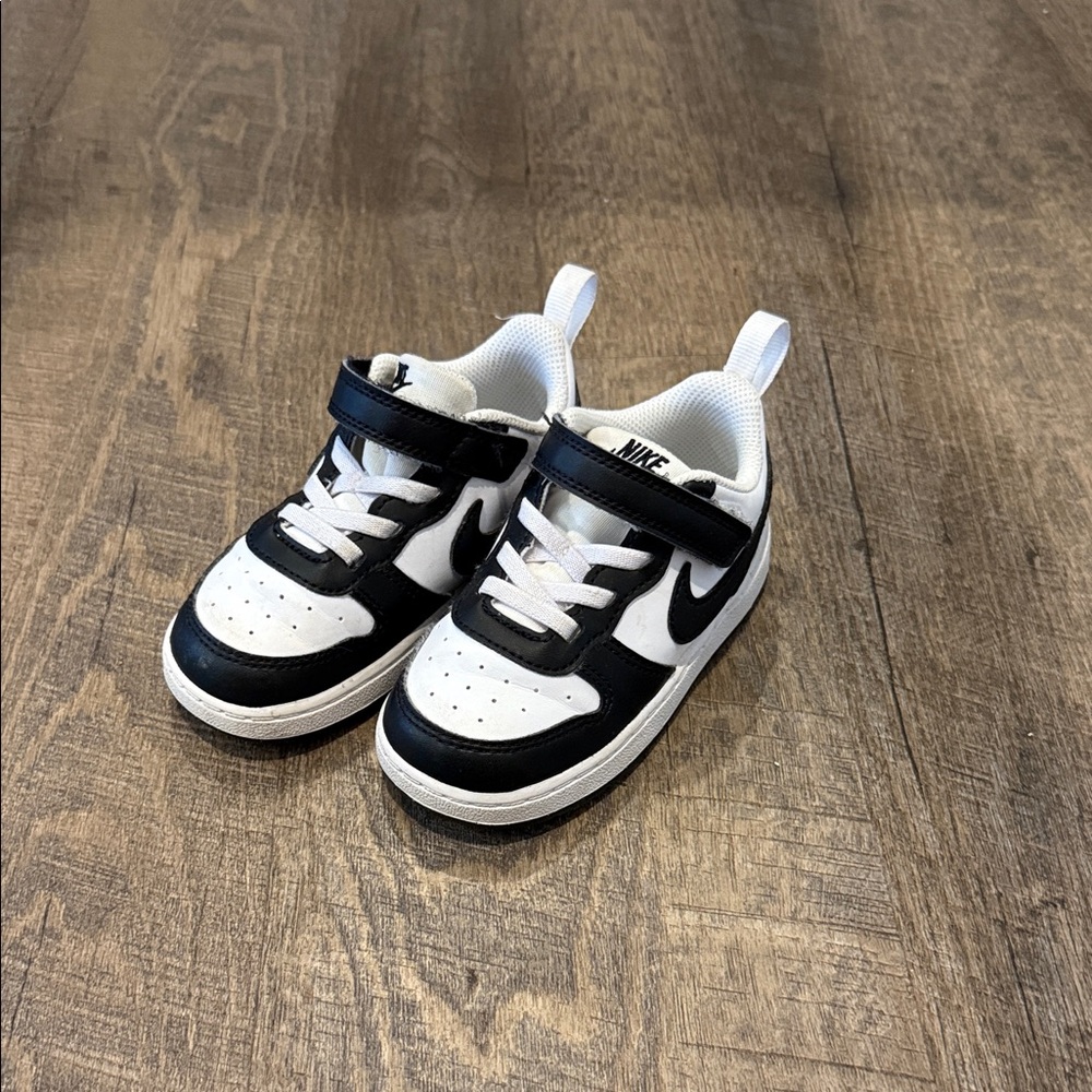 Nike Kids Black and White Sneakers